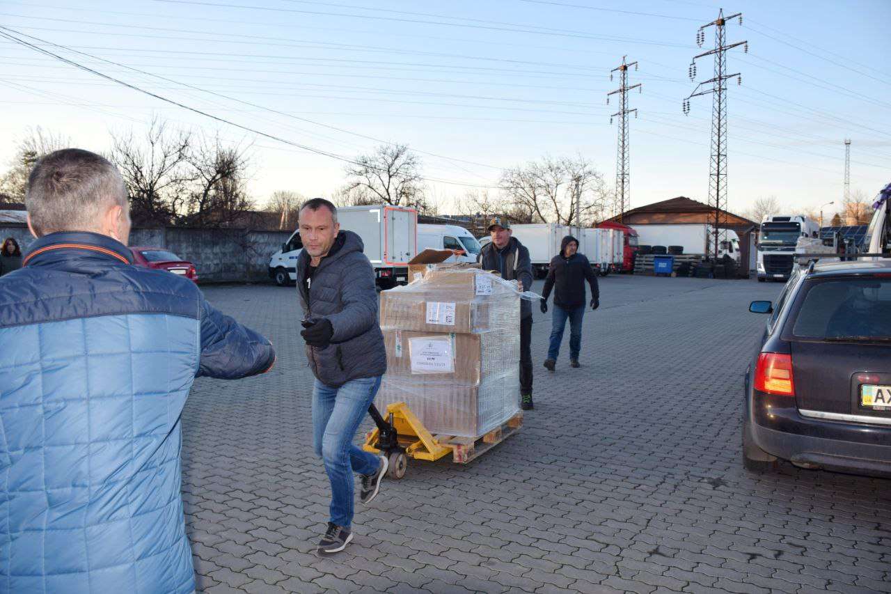 БО «КМДЗ» зустріла 98-й гуманітарний вантаж з Франції для України