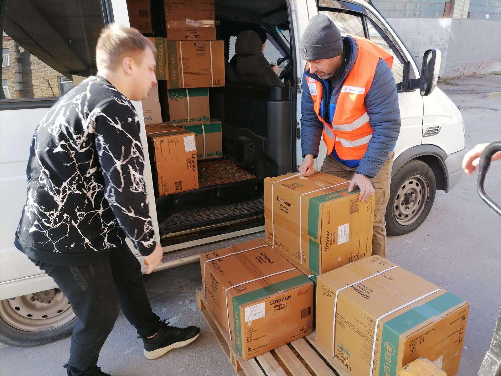 Допомога з Франції запорізьким медзакладам в екстремальних умовах війни