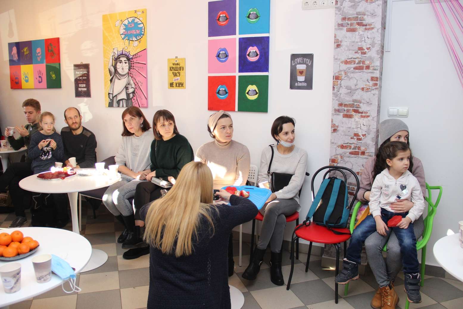 The Medical Aid Committee in Zakarpattia supported the work of an inclusive confectionery in Uzhhorod