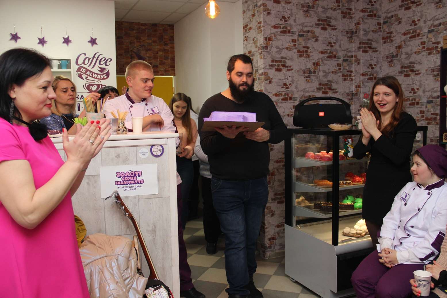 The Medical Aid Committee in Zakarpattia supported the work of an inclusive confectionery in Uzhhorod