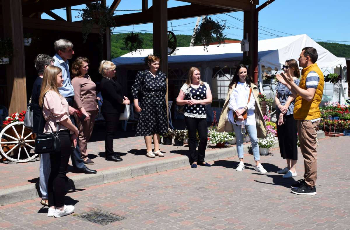 Colleagues from the Vilshansky Orphanage visited socially responsible enterprises of Uzhhorod district